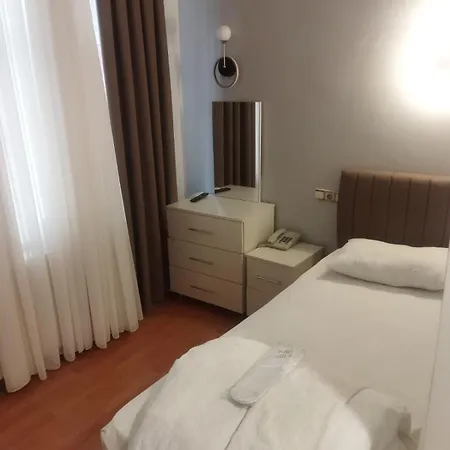 Hotel Adil *