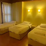Adil Hotel