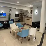 Hotel Adil *