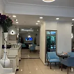 Hotel Adil *