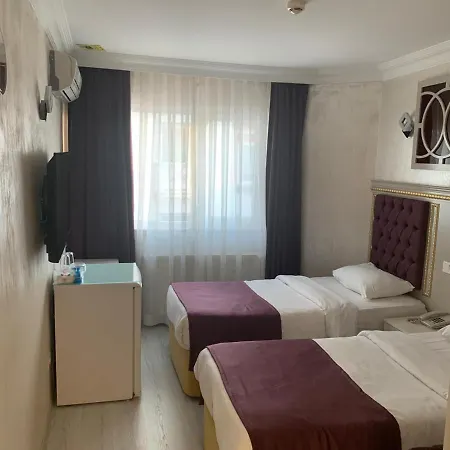 Hotel Adil Konak