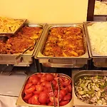 Adil Hotel *