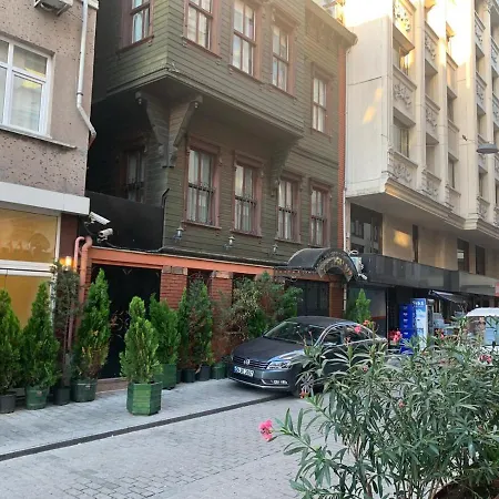 호텔 Adil Konak *