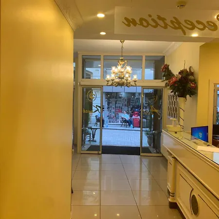 Adil Hotel